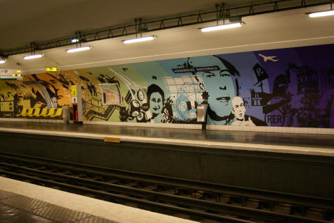 フランスパリ地下鉄風景