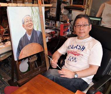 京セラ創業者稲盛和夫氏肖像画制作中の作者